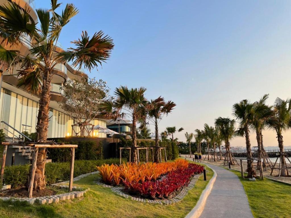 Symphony Of The Sea Hotel Bangsaen Dış mekan fotoğraf