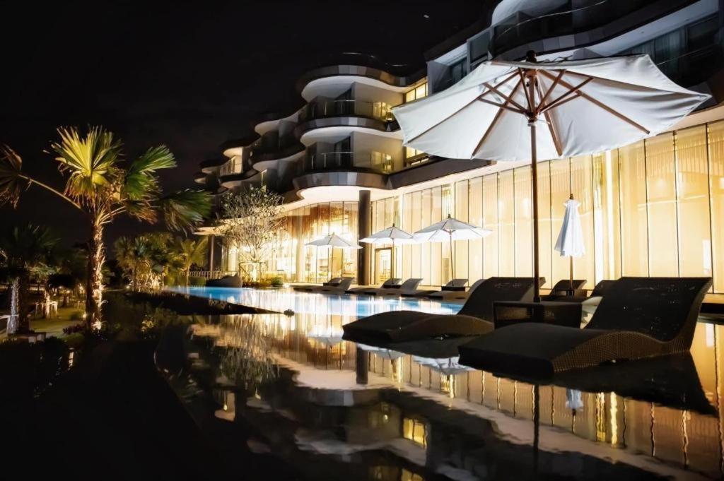 Symphony Of The Sea Hotel Bangsaen Dış mekan fotoğraf