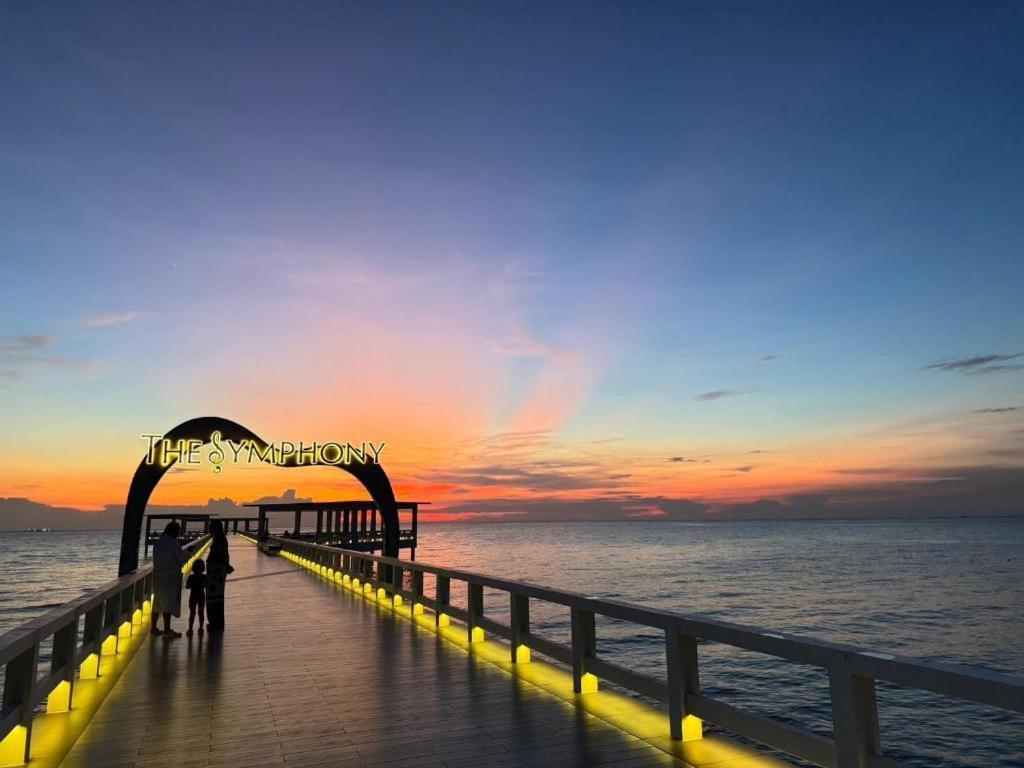 Symphony Of The Sea Hotel Bangsaen Dış mekan fotoğraf
