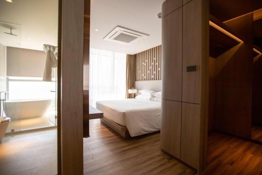 Symphony Of The Sea Hotel Bangsaen Dış mekan fotoğraf